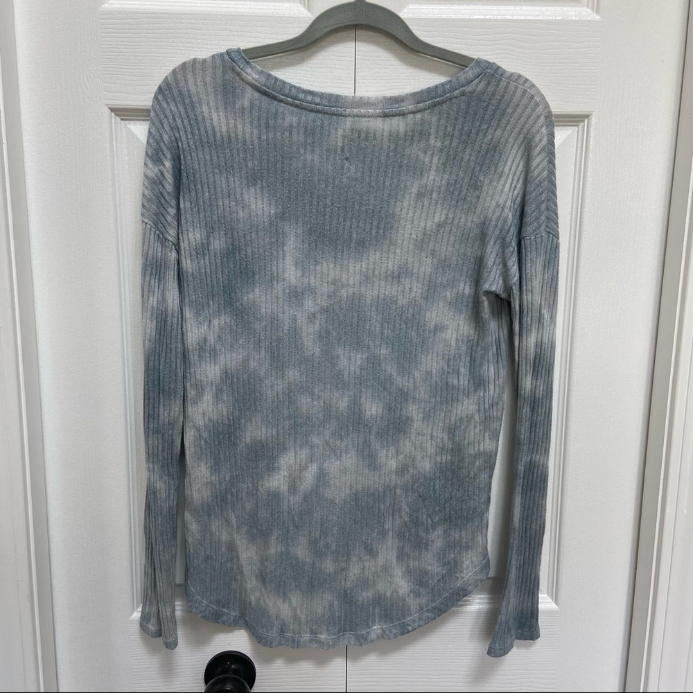 American Eagle Acid Wash Top - Picture 5 of 5